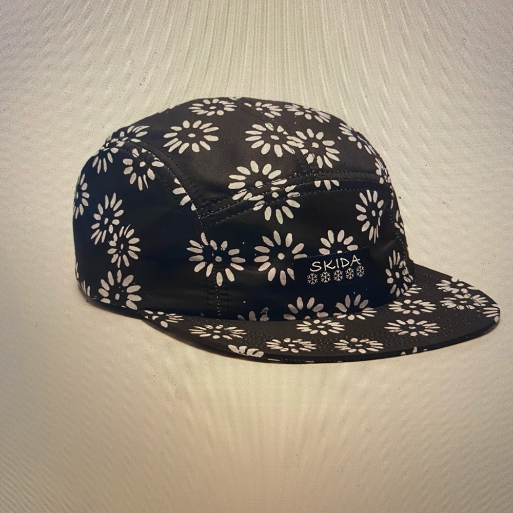Skida Posy Brim Hat